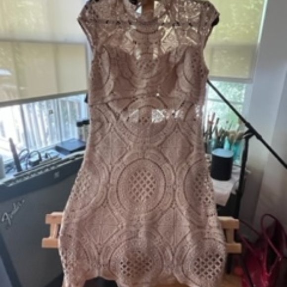 Bebe Crochet  backless Dress - Summer Perfection SZ: 8 - Picture 1 of 7